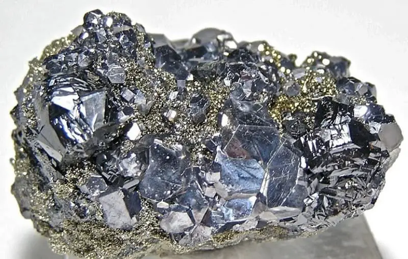 Galena Mineral: características, propiedades energéticas y significado espiritual